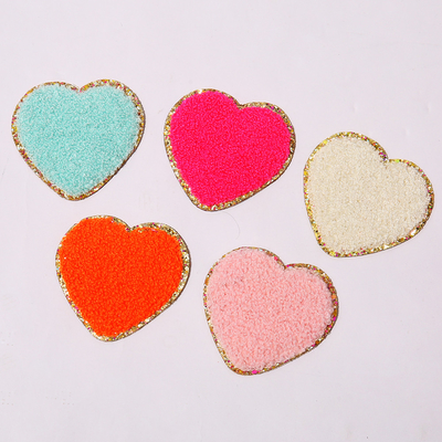 Clothing Iron On Chenille Patch Heart Shape Merrowed Edge Pantone Color